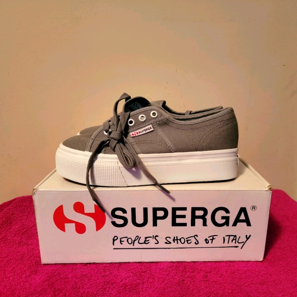SUPERGA Women's Sneakers Size 7